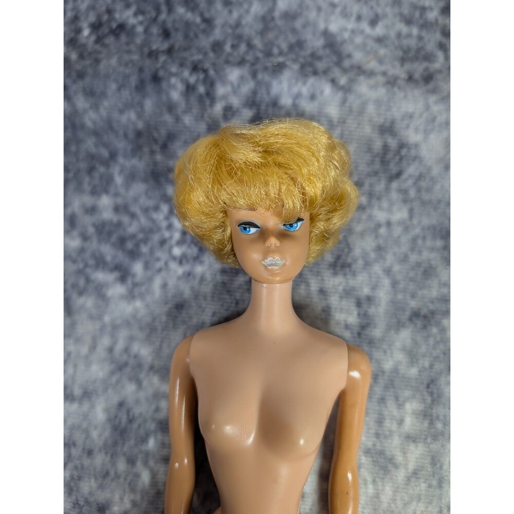 Vintage 1961 WHITE GINGER Bubble Cut Barbie - in need of TLC but still beautiful - Picture 2 of 5